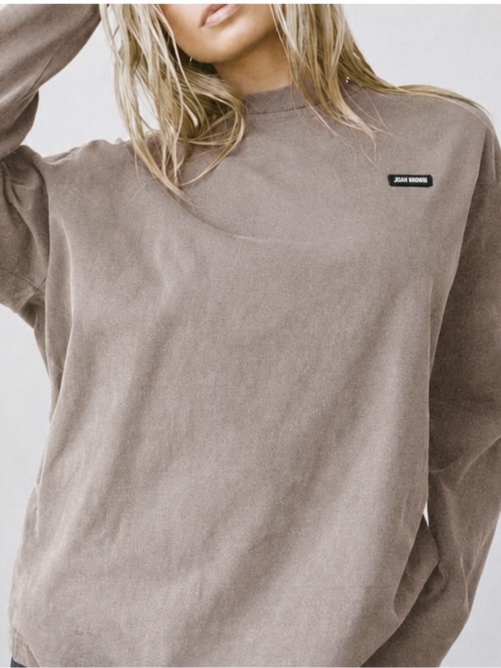 ♡ Joah Brown Long Sleeve Logo Tee
